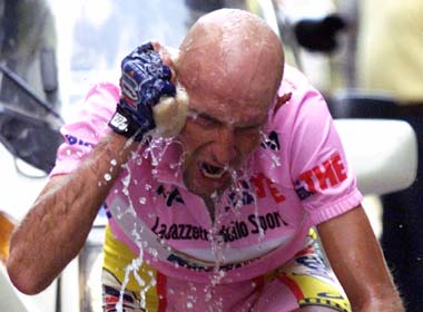 Bigstrong team - Page 3 Pantani1