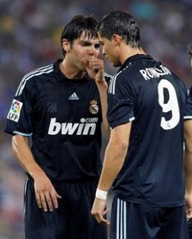      .... 20090912-633883890693282500w%20ronaldo%20kaka%20granero_88_ampliada