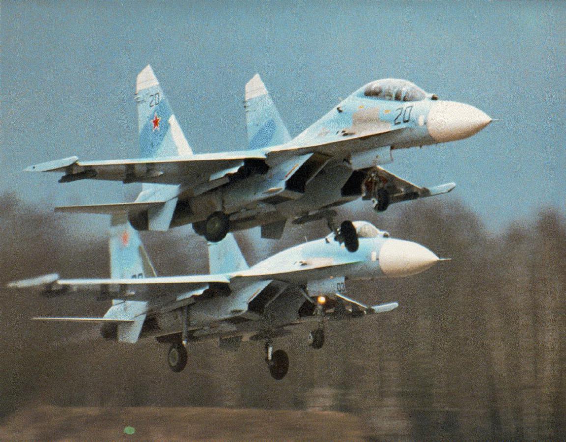 موسوعة الطائرات الروسية Su-27-Flanker