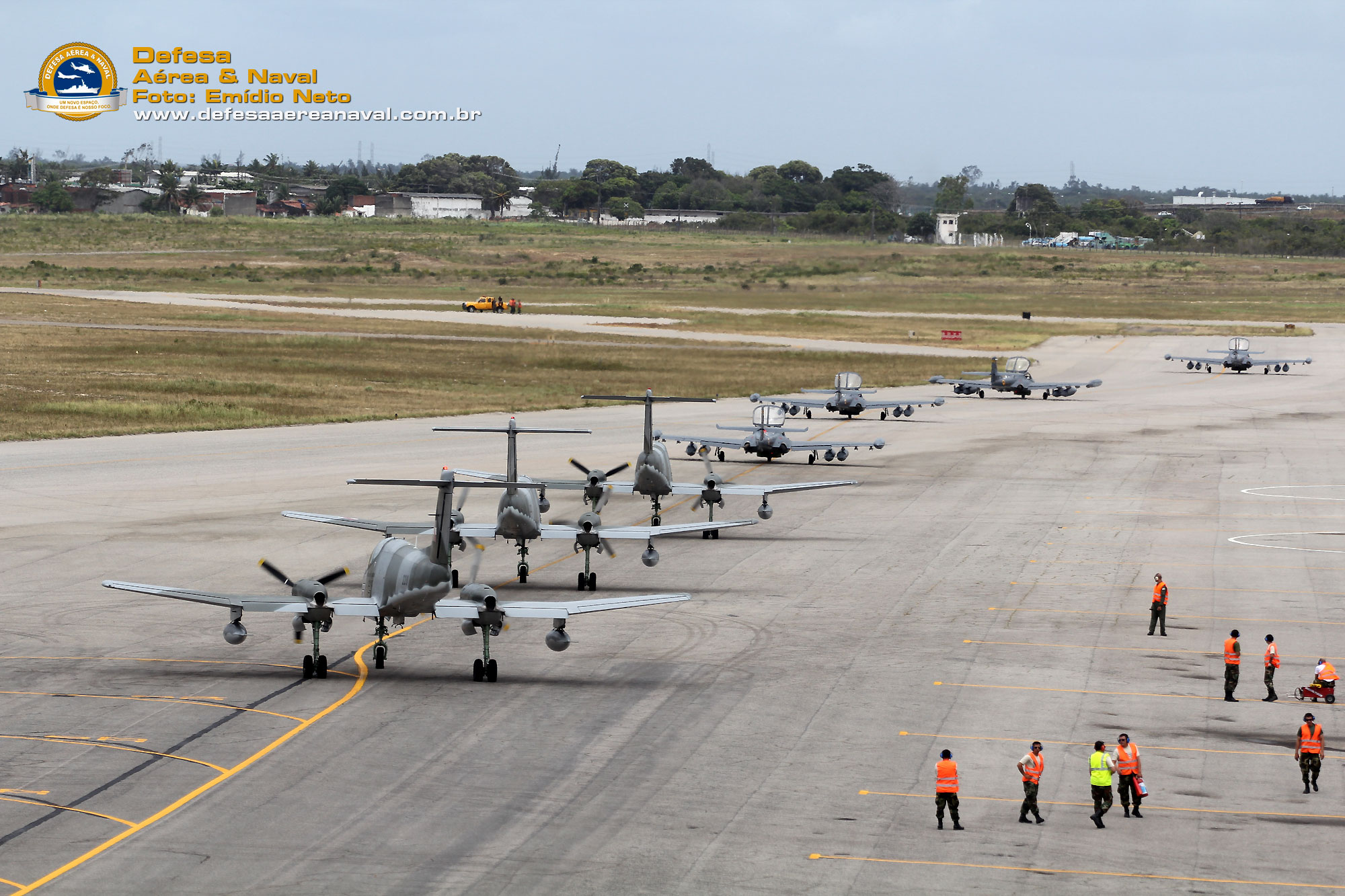 todo sobre Cruzex 2010 - Página 11 FAC-e-FAU-taxiando