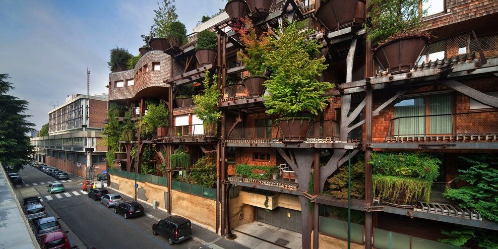 Au coeur de la ville de Turin, un architecte a construit un havre de paix envahi de nature ! Par Clémentine L.                 Verde_02