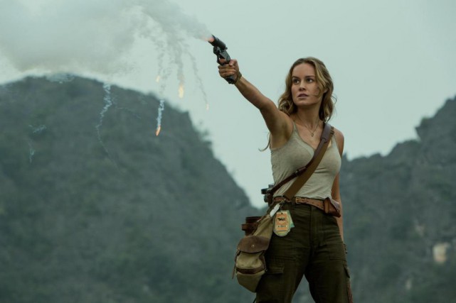 « Kong : Skull Island » : découvrez les 21 anecdotes les plus folles sur l'histoire du gorille le plus impressionnant du cinéma ! By Démotivateur                         1362134-kong-skull-island-brie-larson