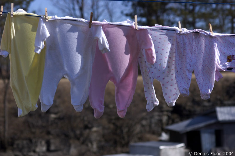 24 معلومة طبية جديدة L-baby-laundry-4330