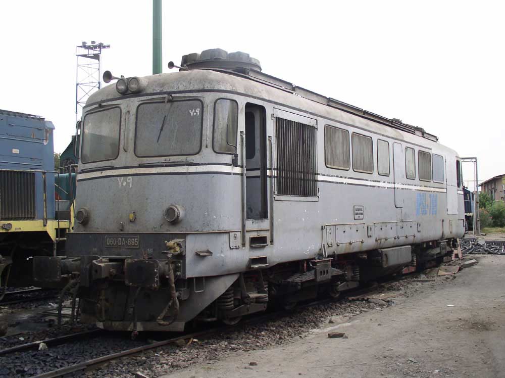 Locomotive româneşti în alte ţări Cfriran895tehran