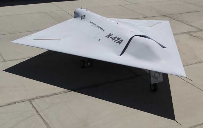 الــقاذفة الأمريكية الجديدة .. X-47b . أول صورة تنشر عنها X-47a