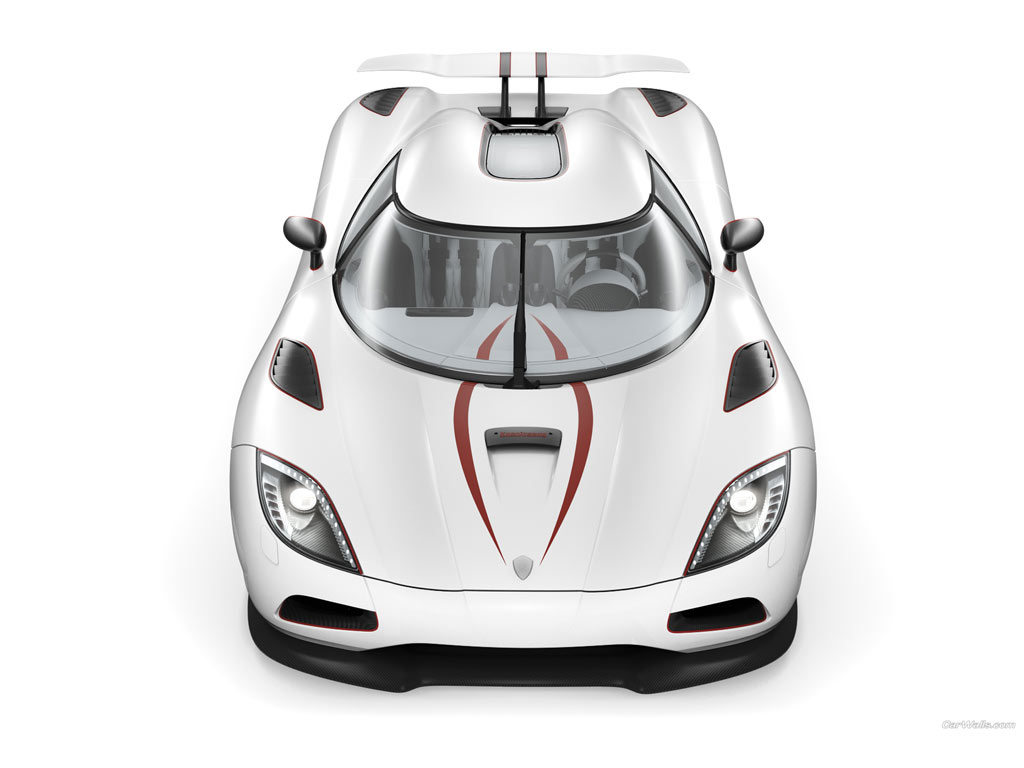 Koenigsegg Air Exhaust hoods Designer fail. Koenigsegg_agera_R_70_1024x768