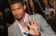 Rumores sobre a morte de Usher são falsos Clipboard01