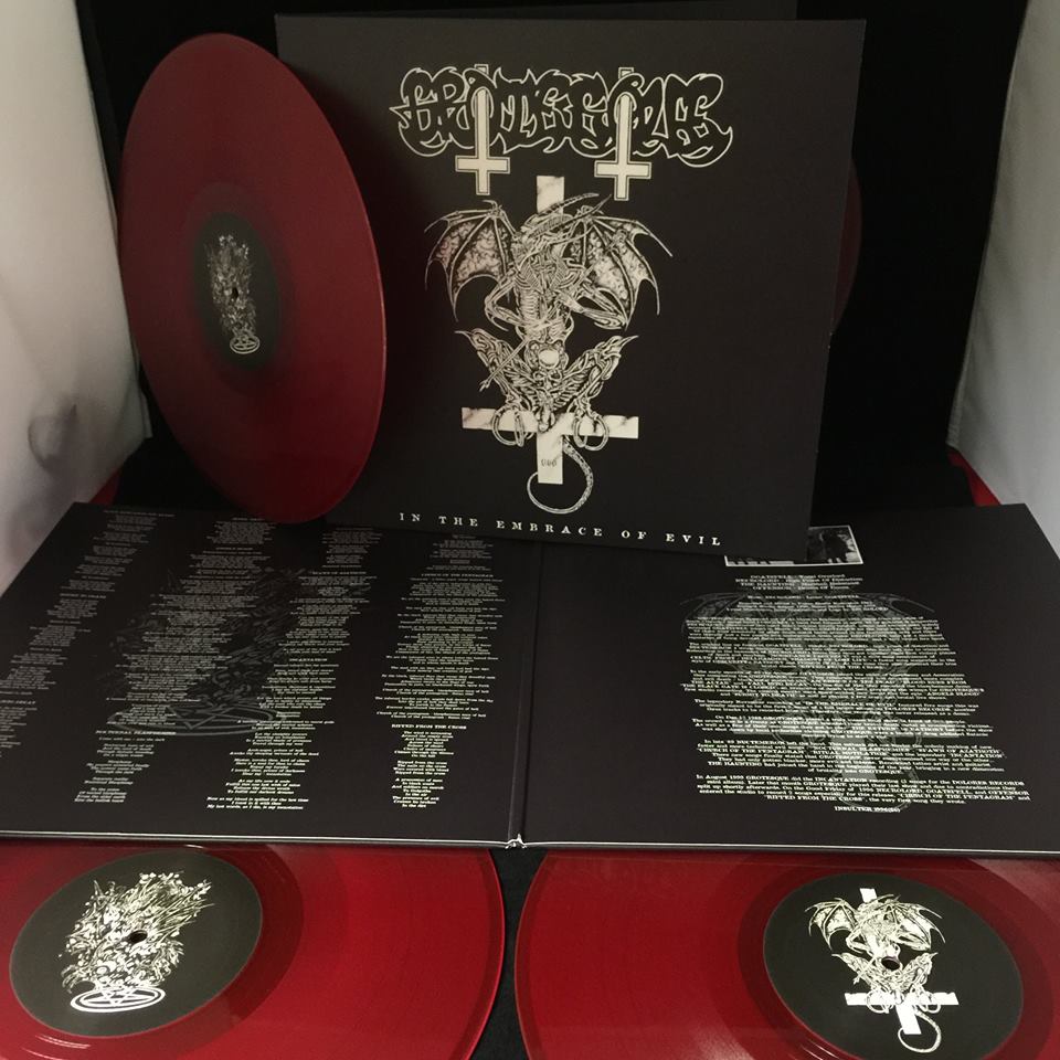 CDs/LPs en venta (Abysmal, Autopsy, Coffin Texts, Emperor, Derketa, etc...) 7180.gif