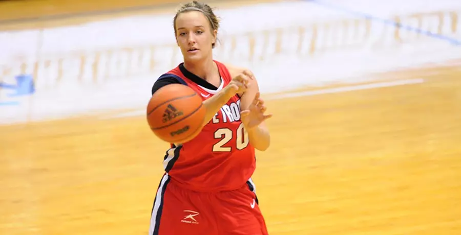 Titan women go down to UIC in Chicago, 66-59 Rp_primary_A-Megan_Hatter-Howard-2011-1