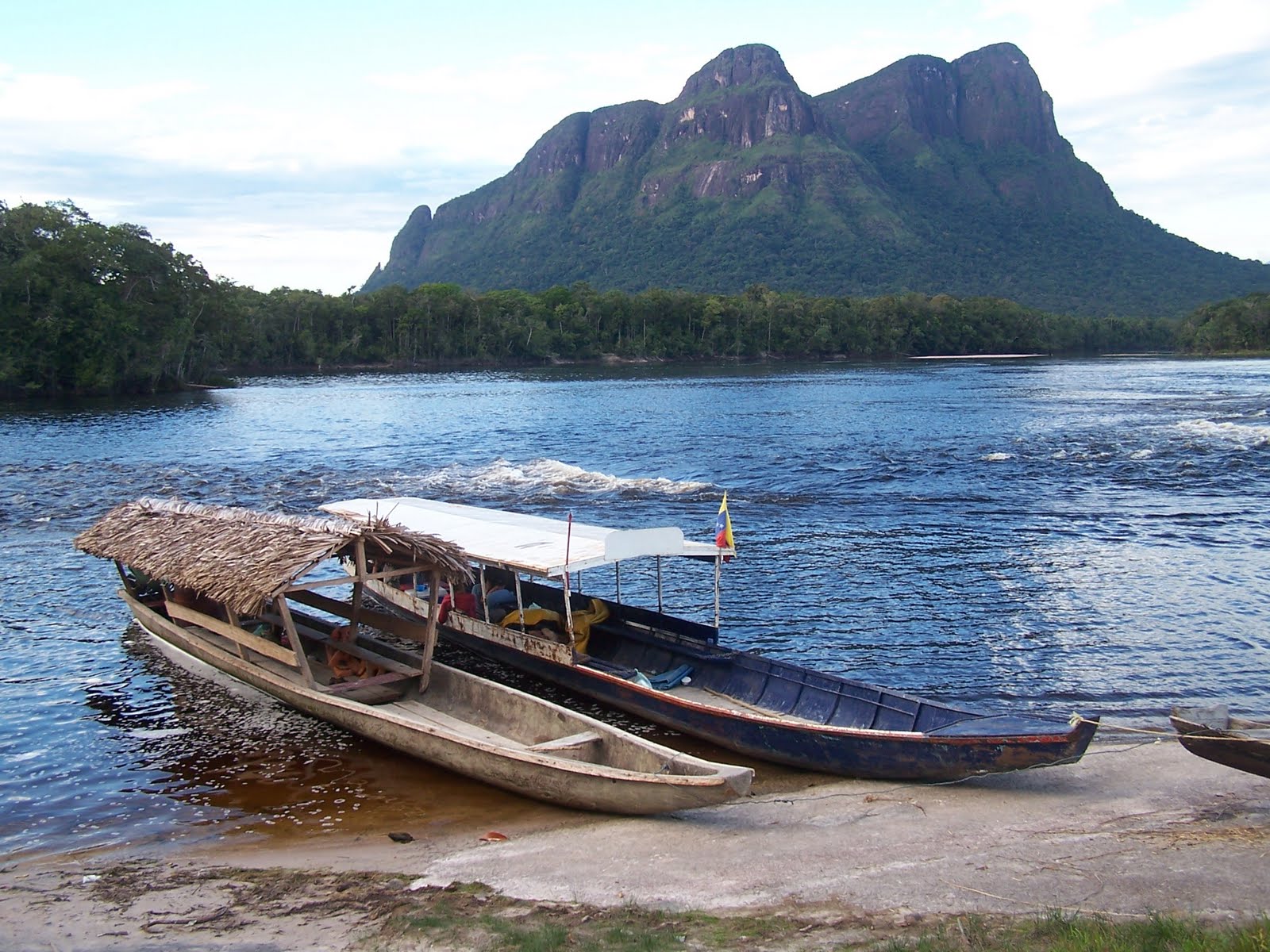 estado -  Proyecto de nueva capital para Venezuela - Página 2 Ya-rio-ventuari