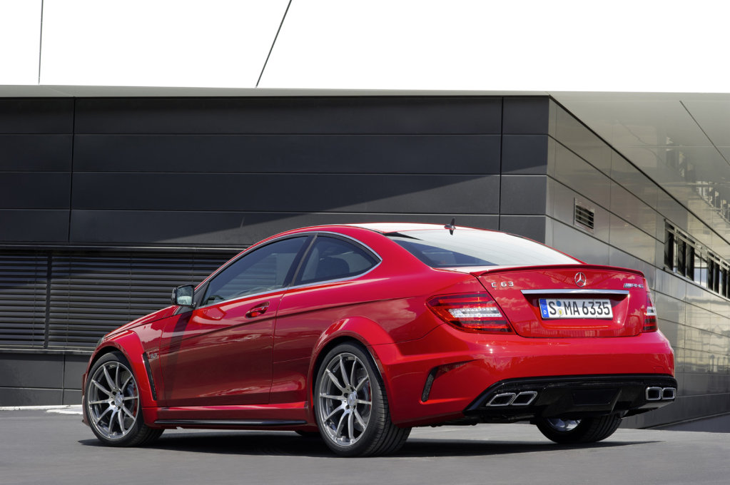 Mercedes-Benz C 63 AMG Coupé Black Series Mercedes_c_63_amg_black_series-02-1024x680