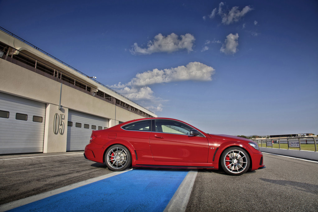 Mercedes-Benz C 63 AMG Coupé Black Series Mercedes_c_63_amg_black_series-05-1024x682