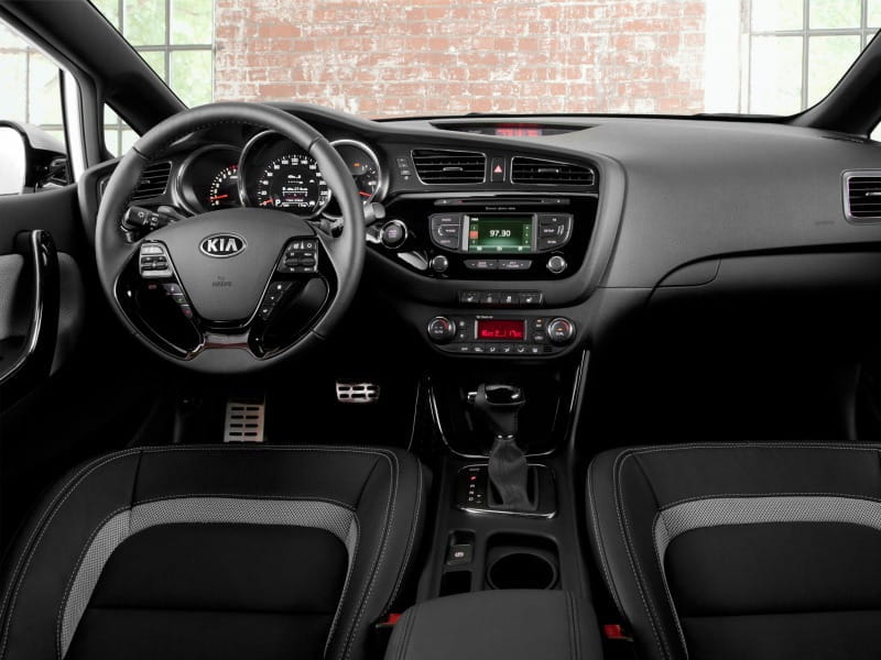 Kia pretende mejorar su imagen con un modelo prestacional Kia_Pro_Ceed_2013_7