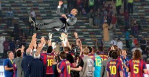 Curiosidades y cosas del Ftbol - Pgina 10 Guardiola-manteado-300x155