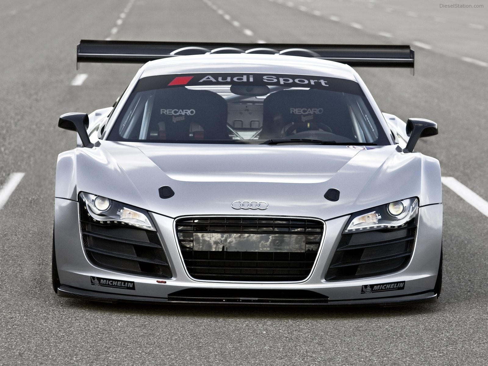 2009 Audi R8 GT3 Audi-R8-GT3-02