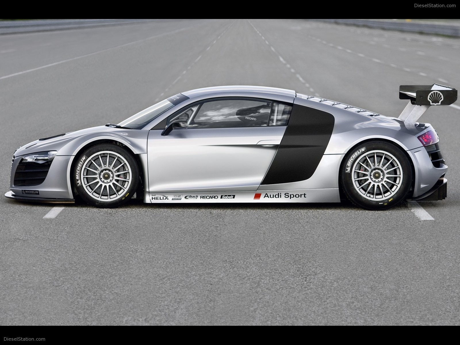 2009 Audi R8 GT3 Audi-R8-GT3-03