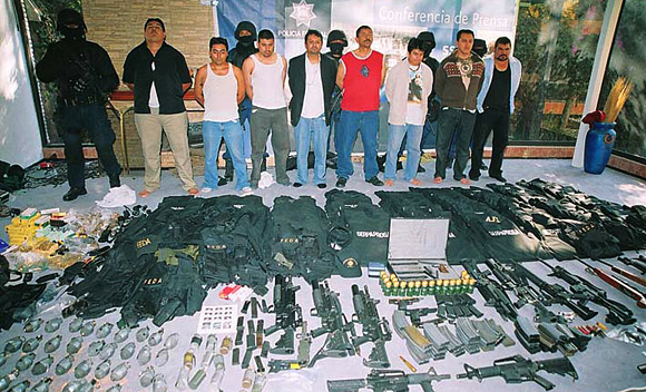 NOTICIAS Los-zetas-weapons-cache