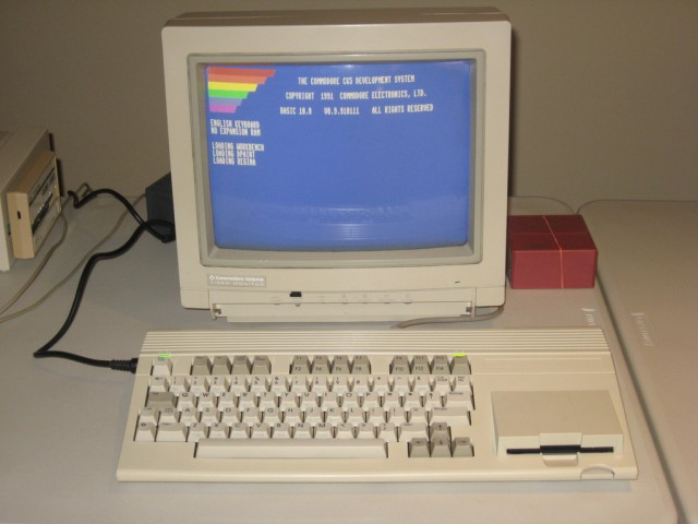 Ένας υπερσπάνιος Commodore 65 πωλείται για 23.000$ στο eBay! Commodore-65-2-640x480