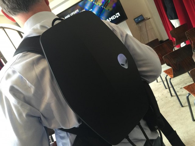 Η Alienware ετοιμάζει το δικό της VR backpack! Alienware-VR-Backpack-2-640x480