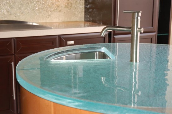 مطابخ من الزجاج Glass-tops-for-cool-and-unusual-kitchen-designs-from-ThinkGlass-8-554x368