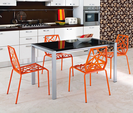 15 صورة لكراسي عصرية من DOMITALIA للمطبخ والحديقة  Modern-Bright-kitchen-chairs-from-Domitalia-3