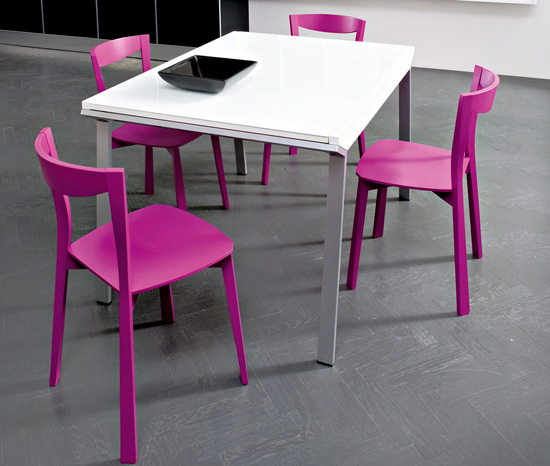 15 صورة لكراسي عصرية من DOMITALIA للمطبخ والحديقة  Modern-Bright-kitchen-chairs-from-Domitalia-4