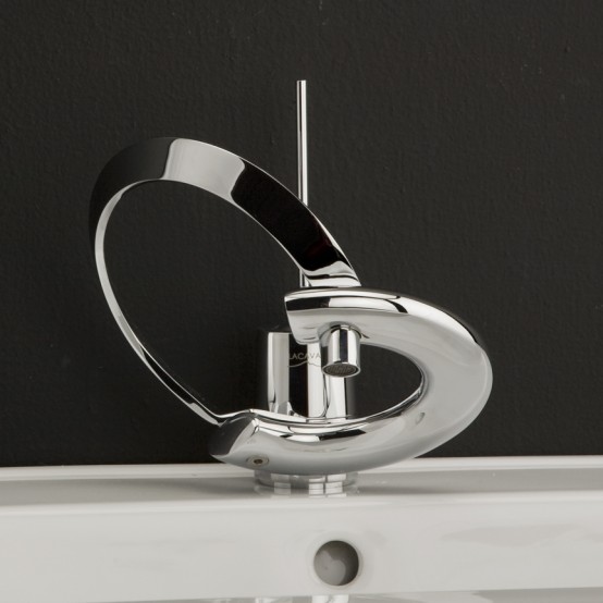 ديكورات مغاسل 2013 - موديلات عصرية بسيطة Stylish-bathroom-faucets-with-curved-levers-Embrace-Lacava-1-554x554