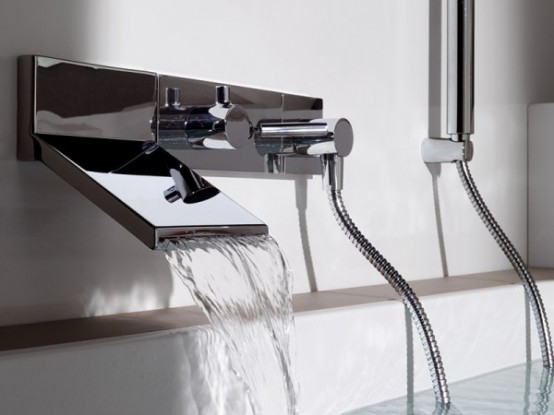 ديكورات مغاسل 2013 - موديلات عصرية بسيطة Wall-Mount-Waterfall-faucet-for-stylish-bathroom-by-Zuchetti-1-554x415