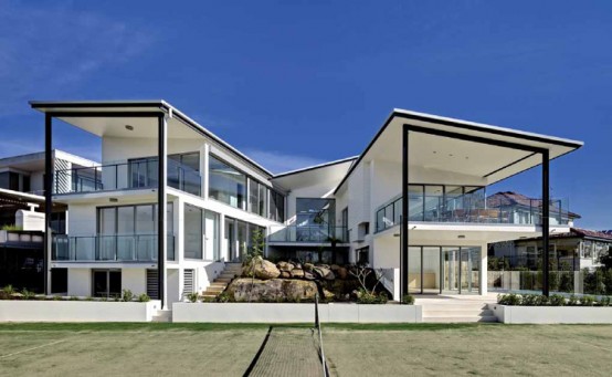 تصميم منزل ابيض واسود 2012 Black-and-white-two-pavillions-house-design-1-554x341