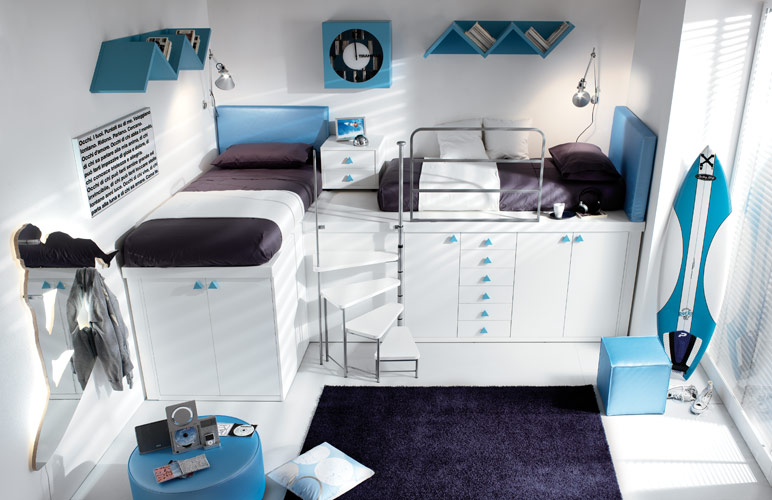 اجعلي بيتك اجمل مع اللون الازرق  Blue-loft-teenage-bedroom