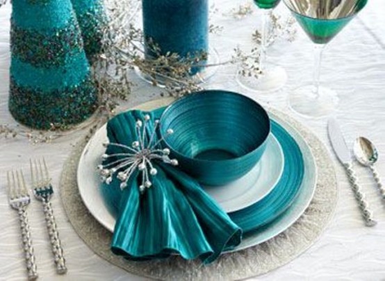 Božić i sve što vas asocira na Božić - Page 22 Christmas-table-settings-you-gonna-love-35-554x405