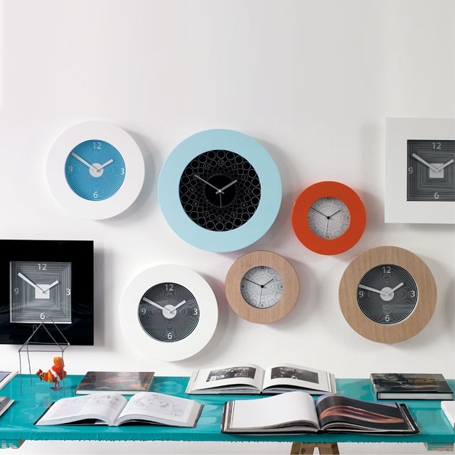 تشكيله منوعه من ساعات الحائط،تشكيله منوعه من ساعات الحائط باشكال غريبة ومتنوعة Cool-clock-target