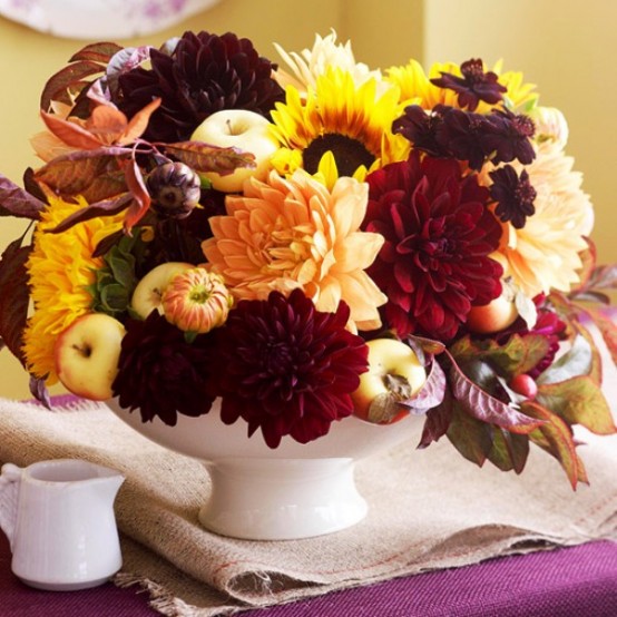 احلى مزهريات ورد لأناقة منزلك.... Flower-decorations-for-athanksgiving-table-13-554x554