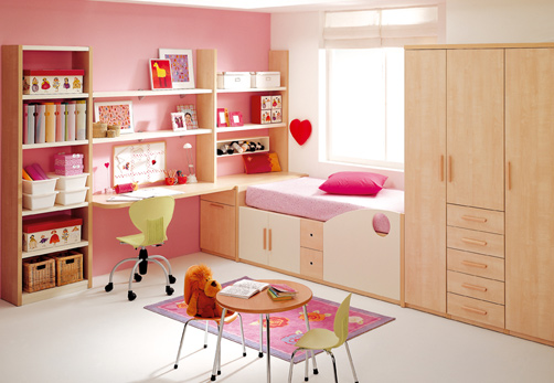 اكبر موسوعة غرف نوم روعه 2011-2012 *تجميعى*متجدد Kids-room-decor-pink-1