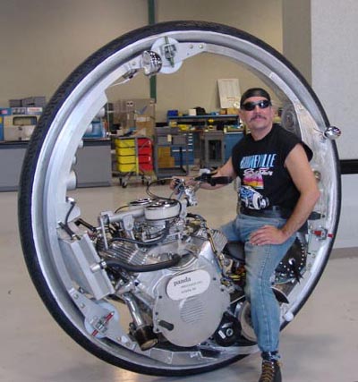 FOTOS Y VIDEOS CURIOSOS McLean-V8-Monowheel