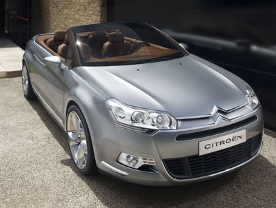 Foto citroen - Faqe 7 Citroen_C5_Airscape_concept_angle