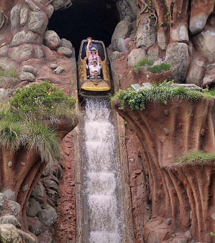 فيــــــــــــلا شهد القلوب - صفحة 12 Splash-mountain