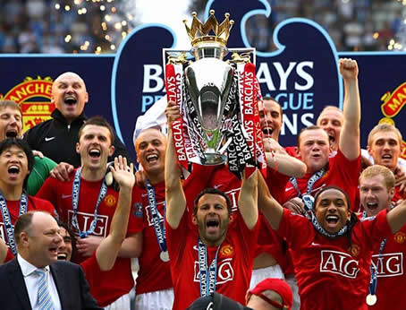 Live Ligue 2 - Page 7 Manchester_united_2007-2008_champion