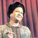 الفنانين  واغانيهم Umm-kulthum-1164_697