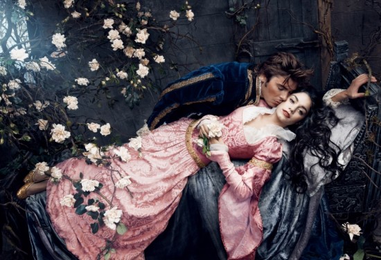 [Promoción para los parques] Disney dream portraits por Annie Leibovitz Sleeping-Beauty-Zac-Efron-Vanessa-Hudgens-550x376