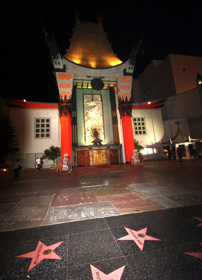 Michael Jackson: Filhos homenageiam pai no Passeio da Fama Chinese_theater