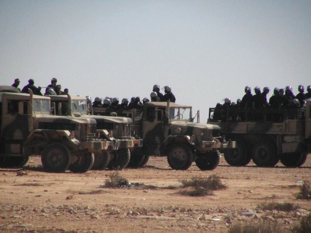 مقتل شرطيين و رجل إطفاء..أثناء اشتباك الشرطة المغربية مع صحراويين غاضبين Police-maroc1