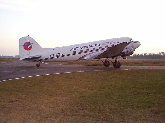 DOUGLAS DC3 4