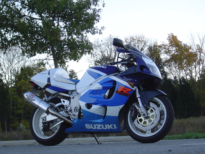 La imagen del dia 12515-1999-Suzuki-GSX-R