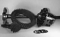 Difference between motor mounts automatic/manual transmission? Gears_axles_large