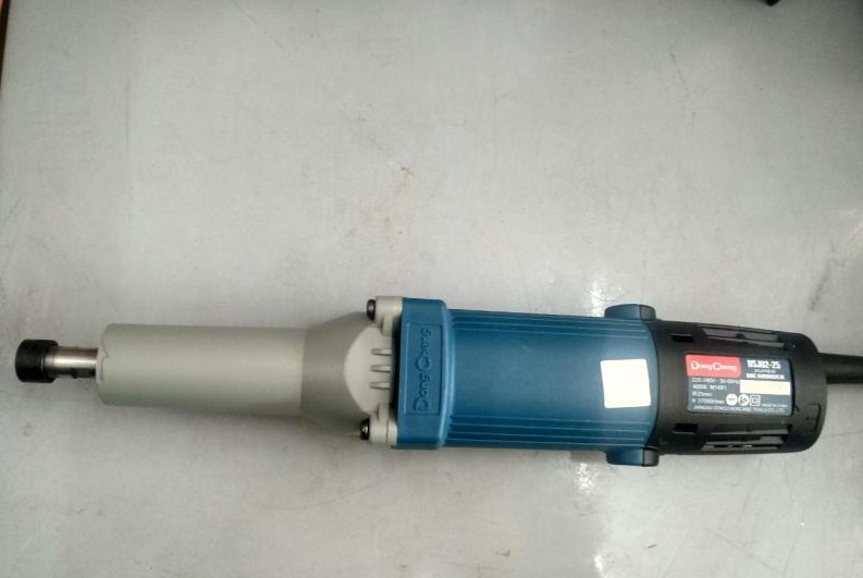 Máy cầm tay Dongcheng DSJ02-25 - sản phẩm không thể thiếu trong nghề điêu khắc gỗ May-cam-tay-dongcheng-DSJ02-25-2