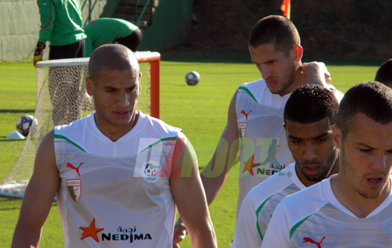 صور تدريبات المنتخب الجزائري Murcia_0511_10