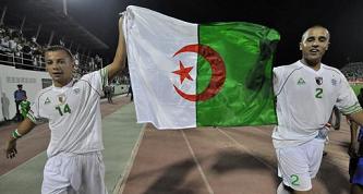 اروع و اضخم موسوعة للمنتخب الجزائري Photo_bougherra_ghilas_06082009