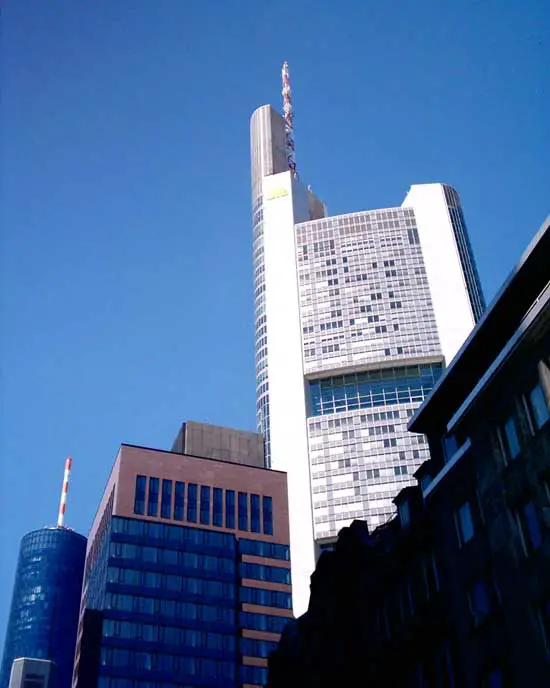 அழகான கட்டிடங்கள் ரசிகர்களின் பார்வைக்கு. - Page 6 Frankfurt_building_243