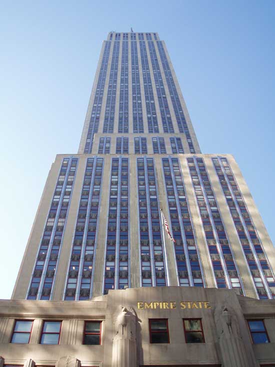 அழகான கட்டிடங்கள் ரசிகர்களின் பார்வைக்கு. Empire_state_building_amcrmar07_13